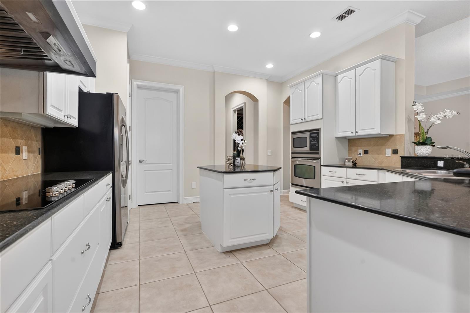 THORNHILL - Residential