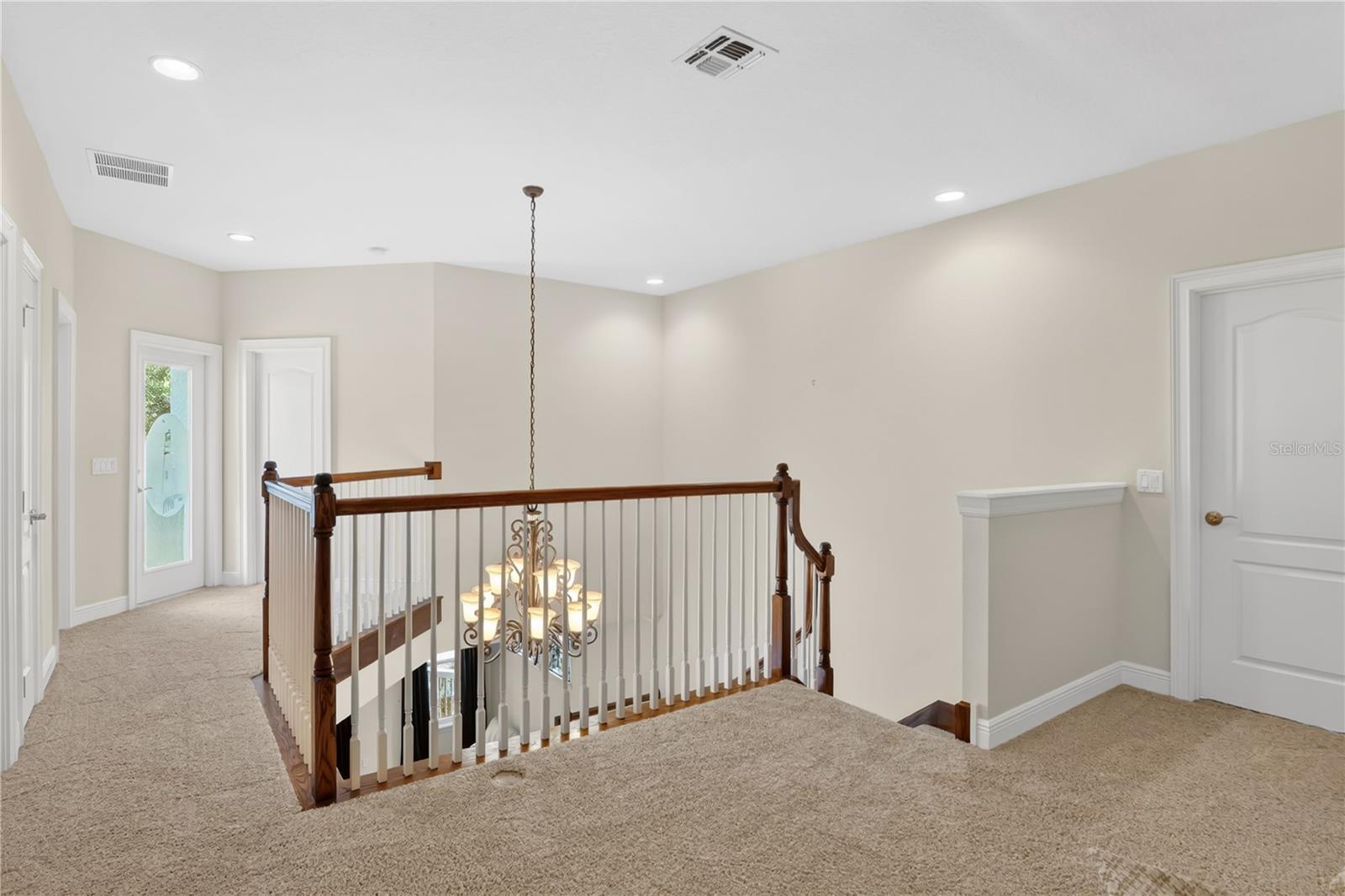 THORNHILL - Residential