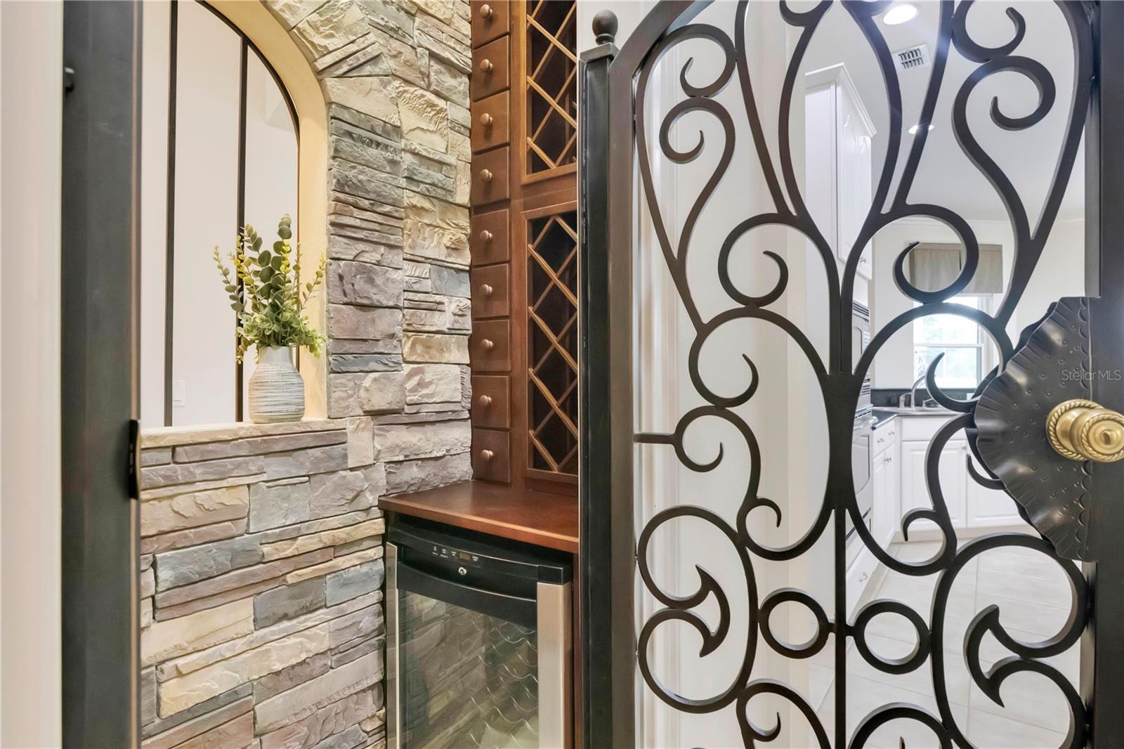 THORNHILL - Residential