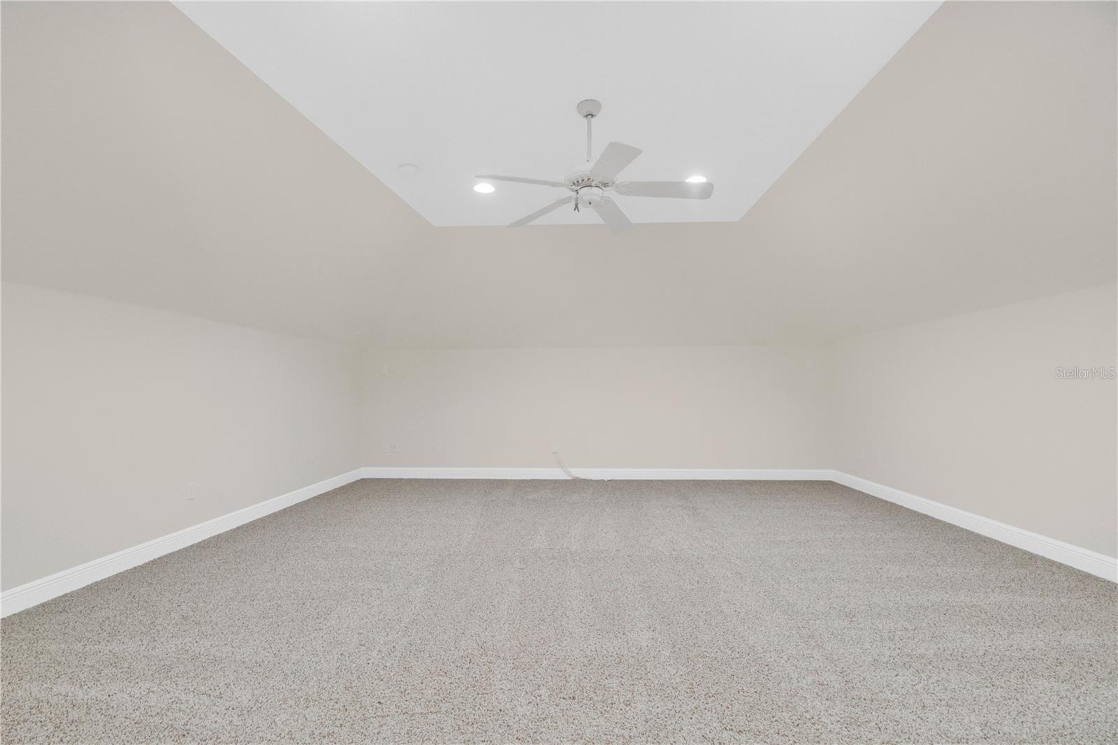 THORNHILL - Residential