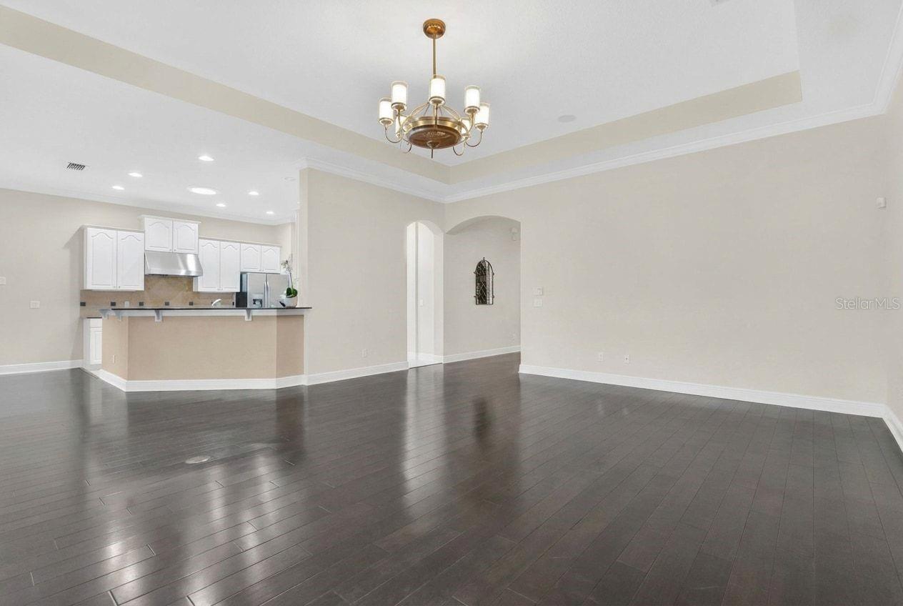 THORNHILL - Residential