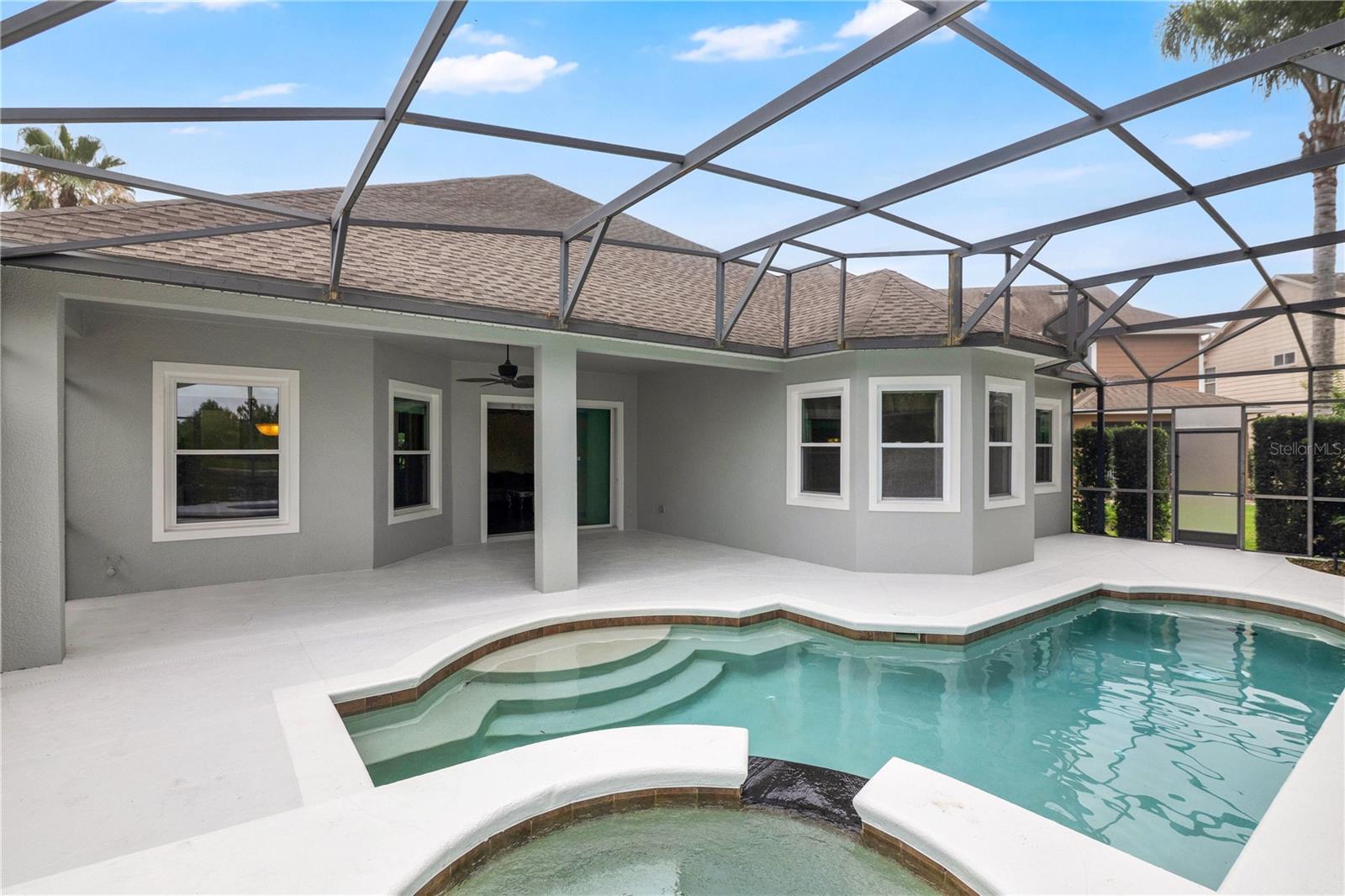 THORNHILL - Residential
