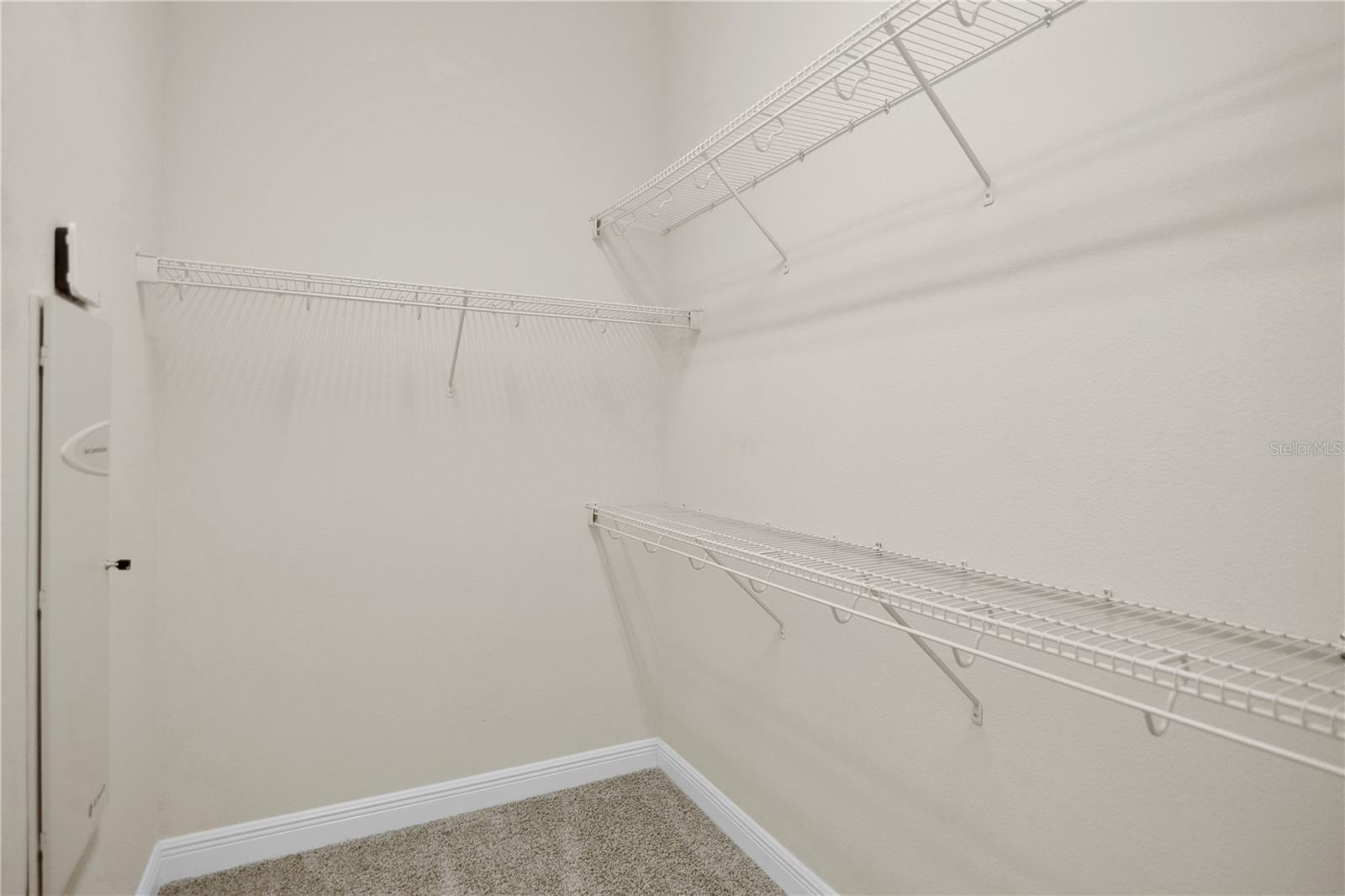 THORNHILL - Residential