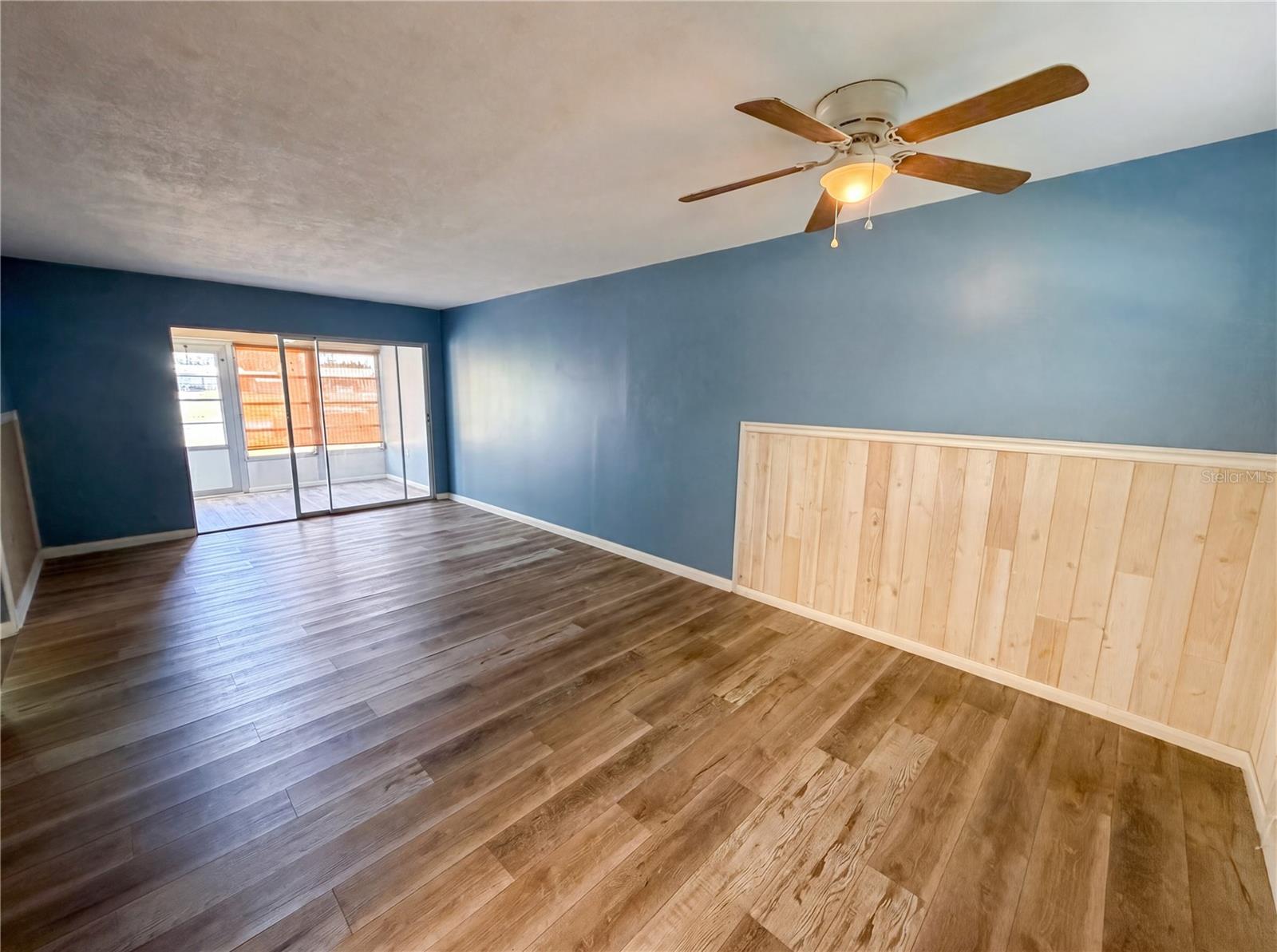 IMPERIAL PARK CONDO - Residential