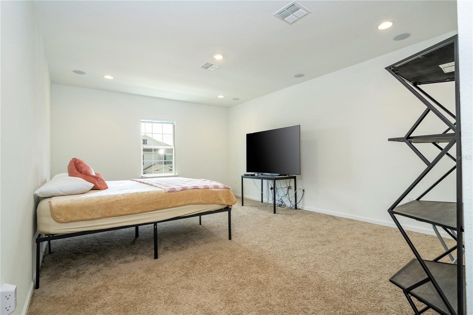 LAKESIDE/HAMLIN - Residential