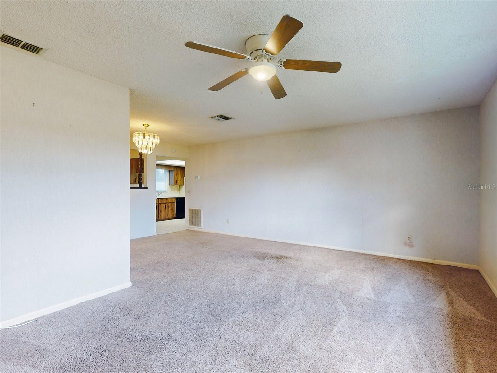DELTONA LAKES UNIT 07 - Residential