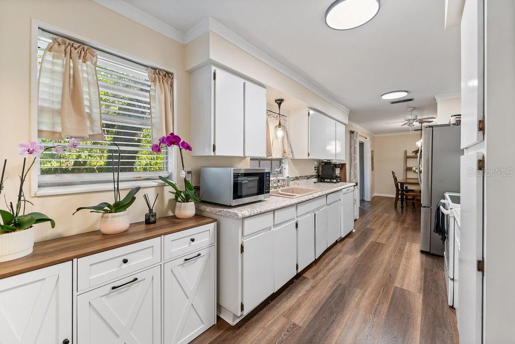 ZEPHYRHILLS COLONY CO - Residential