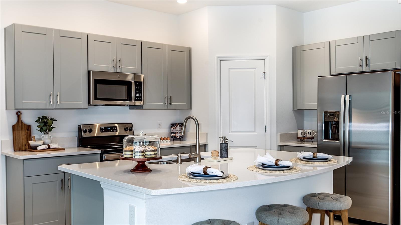 THE TOWNHOMES AT BELLALAGO - Residential