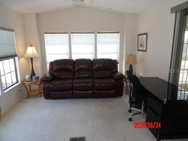 HOLIDAY TRAVEL PARK ENGLEWOOD - Residential