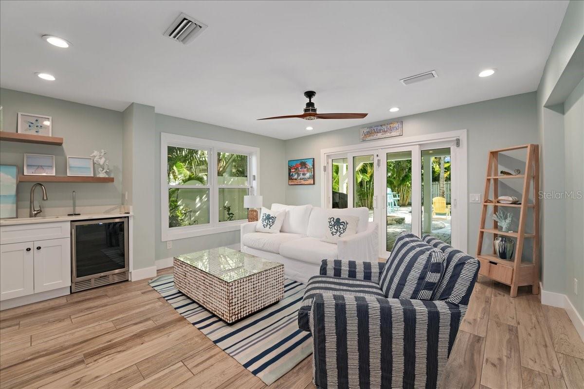 ANNA MARIA BEACH - Residential