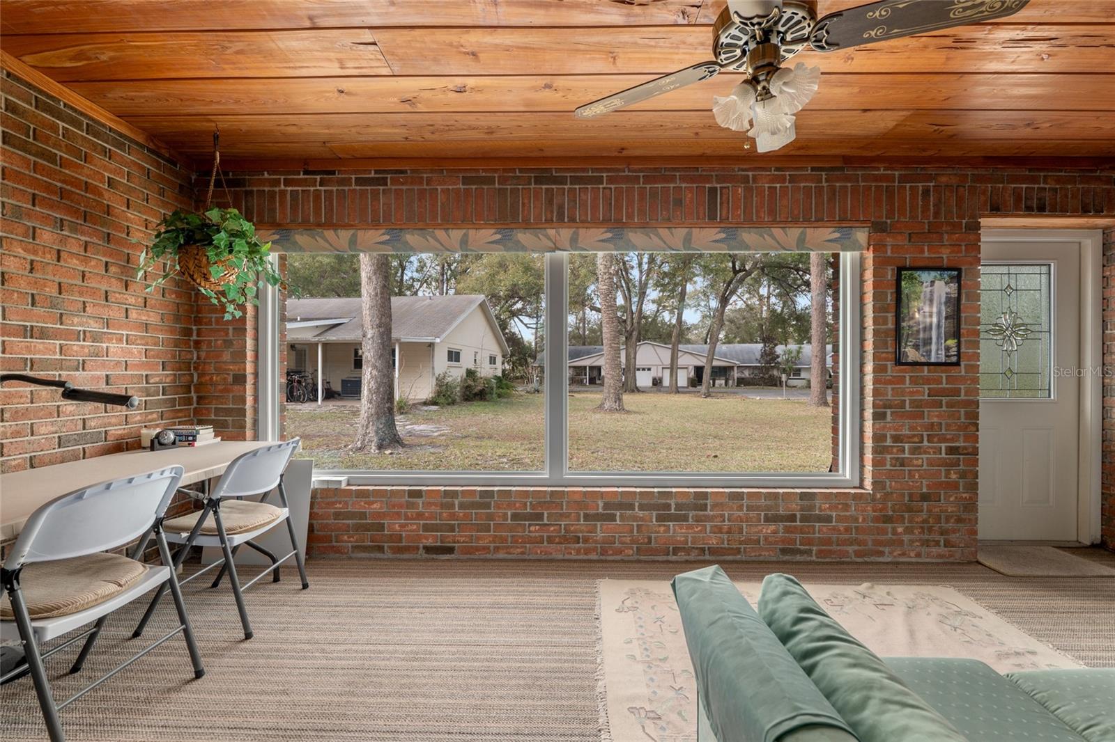 CIRCLE SQUARE WOODS #9 - Residential