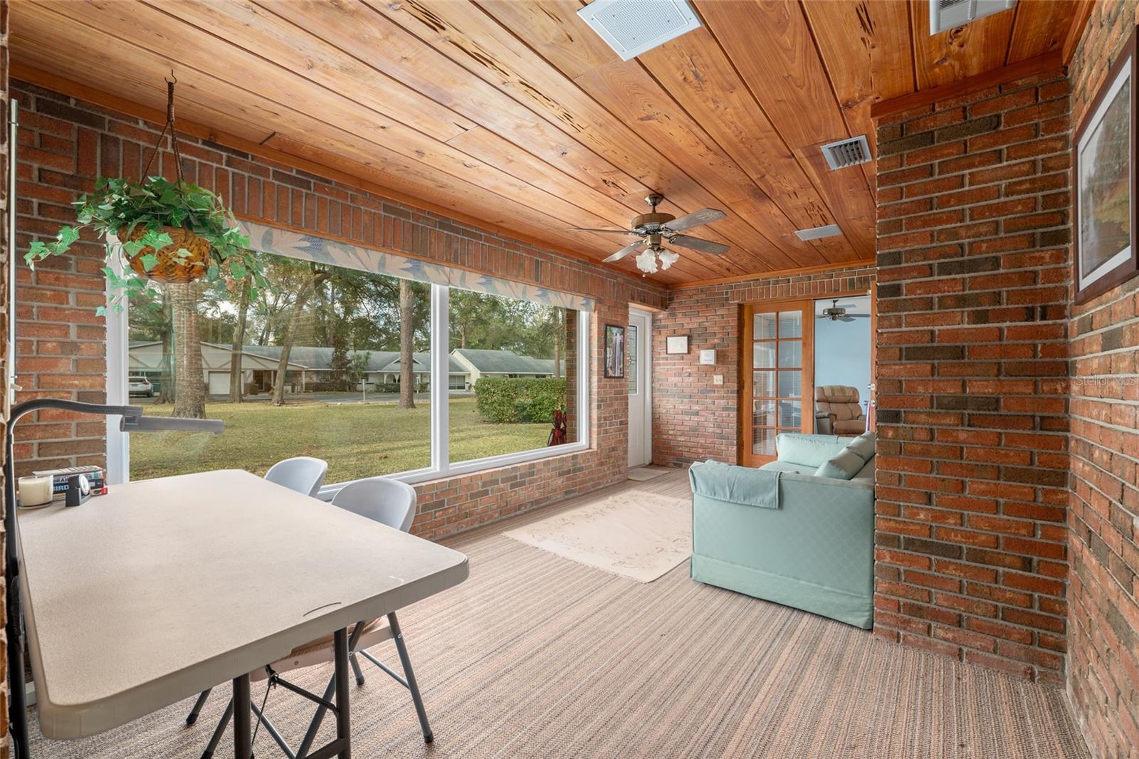 CIRCLE SQUARE WOODS #9 - Residential