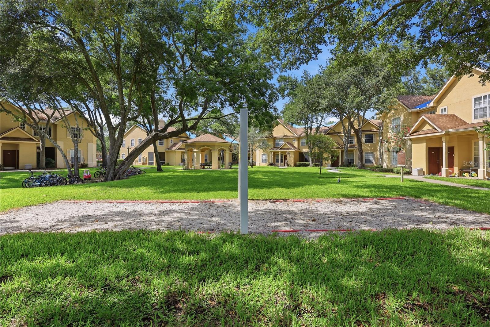 CRESCENT PLACE AT LAKE LOTUS CONDO - Residential Lease
