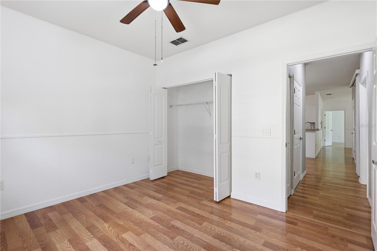 CRESCENT PLACE AT LAKE LOTUS CONDO - Residential Lease