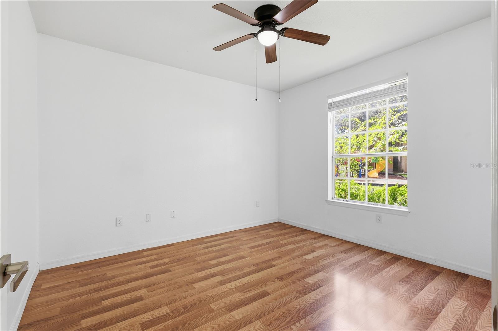 CRESCENT PLACE AT LAKE LOTUS CONDO - Residential Lease