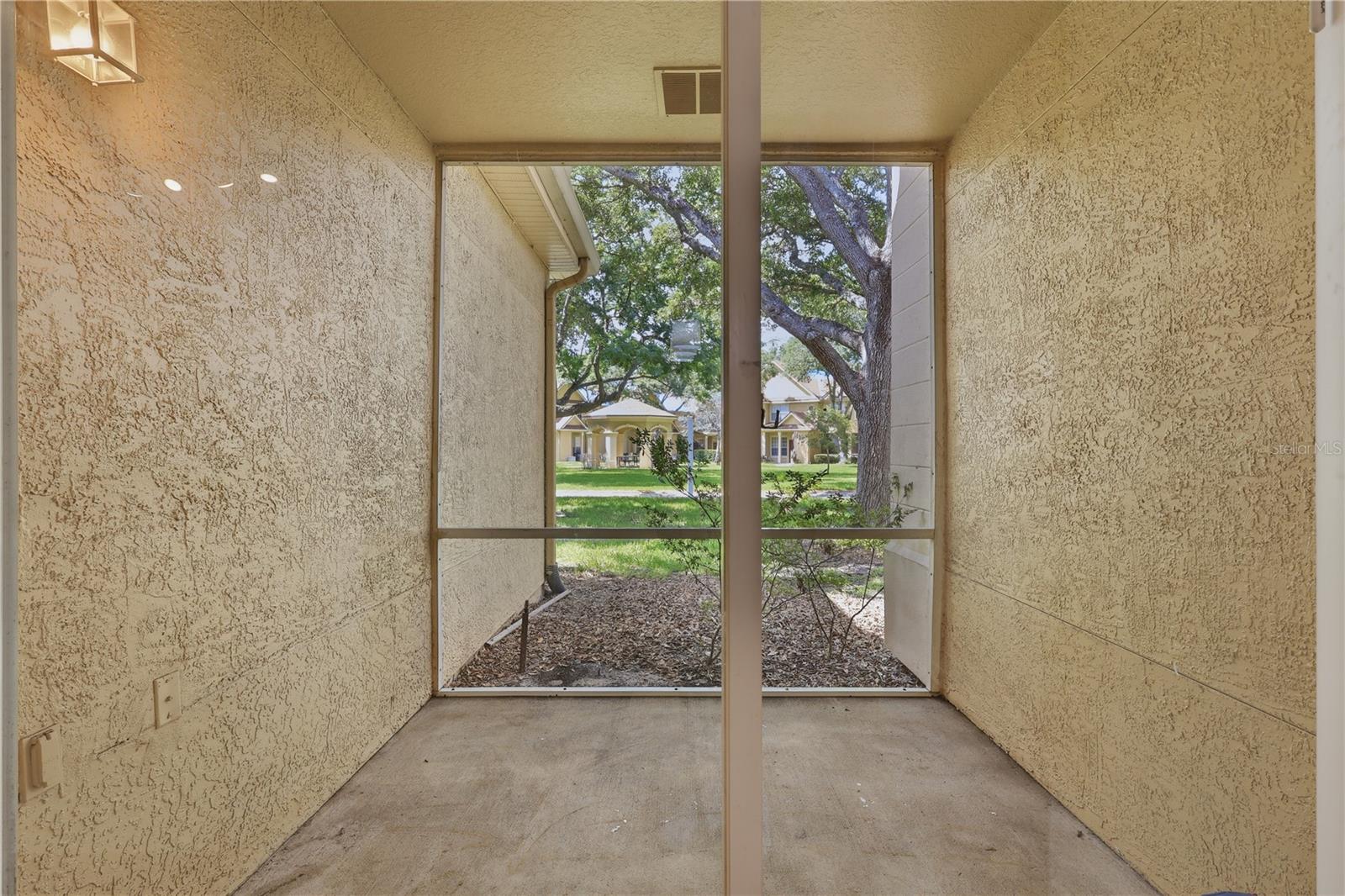 CRESCENT PLACE AT LAKE LOTUS CONDO - Residential Lease