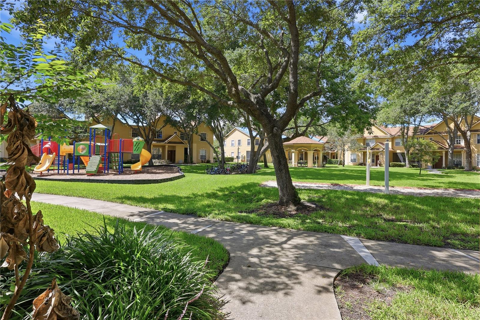 CRESCENT PLACE AT LAKE LOTUS CONDO - Residential Lease