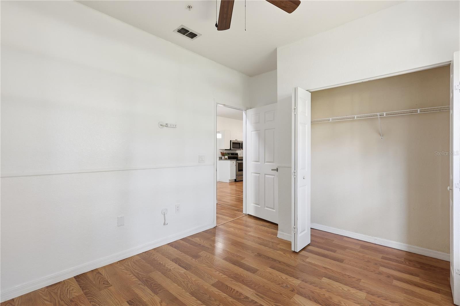 CRESCENT PLACE AT LAKE LOTUS CONDO - Residential Lease