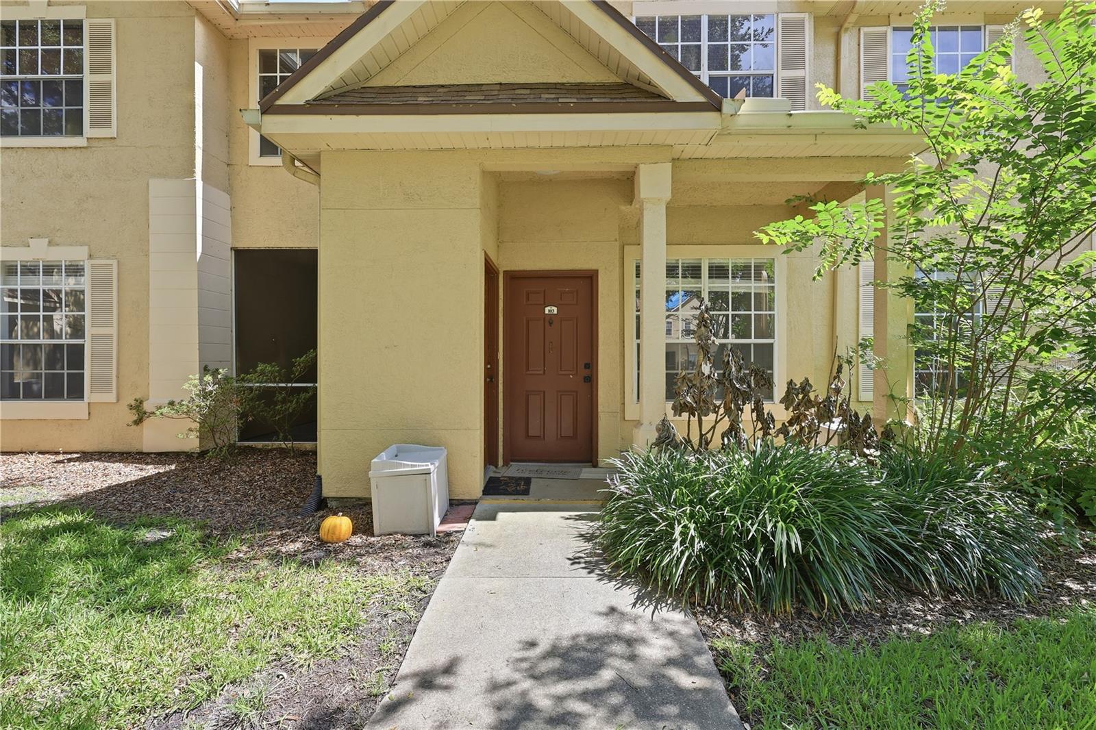 CRESCENT PLACE AT LAKE LOTUS CONDO - Residential Lease