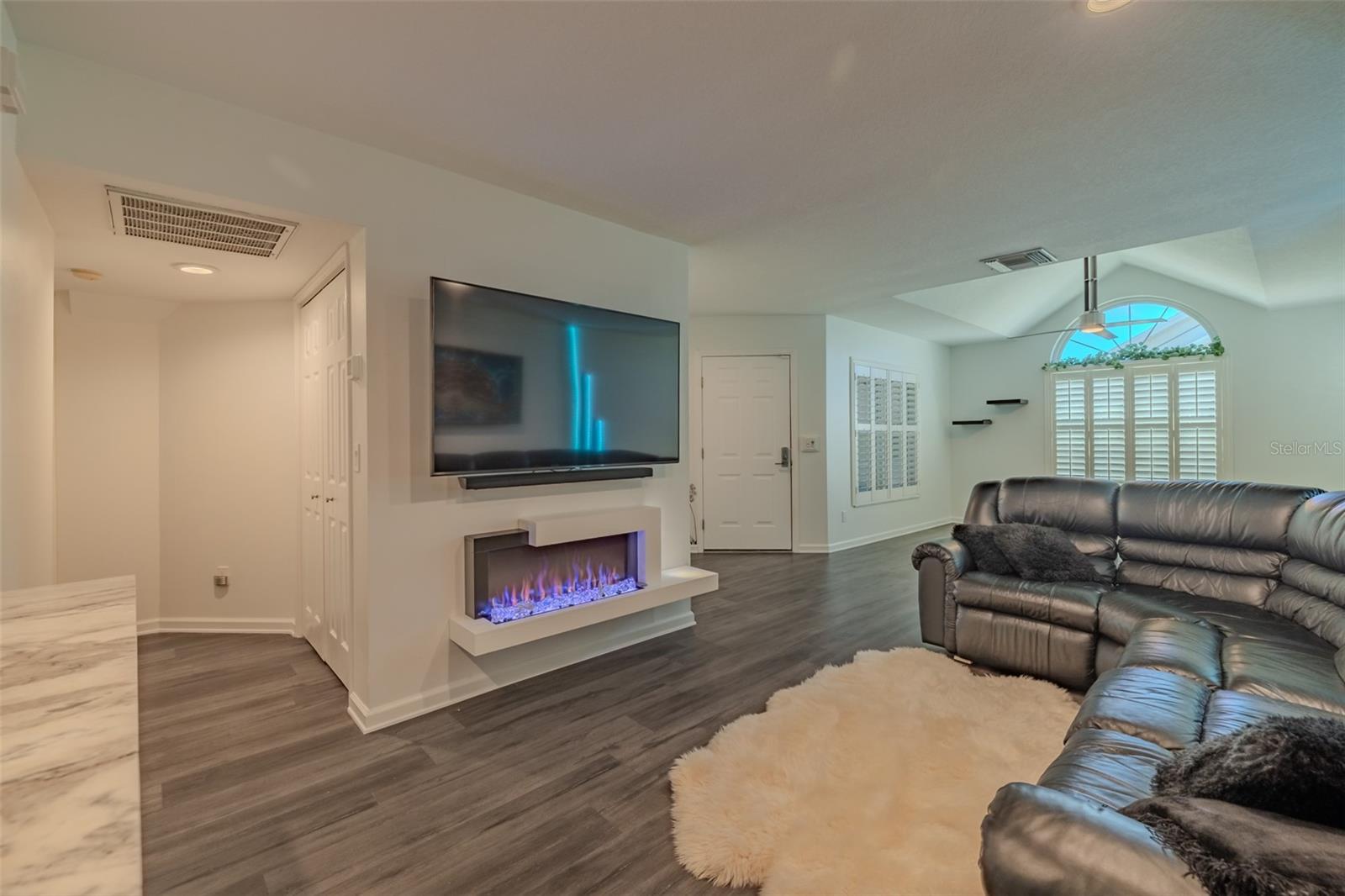 FAIRWAY PALMS A CONDO - Residential
