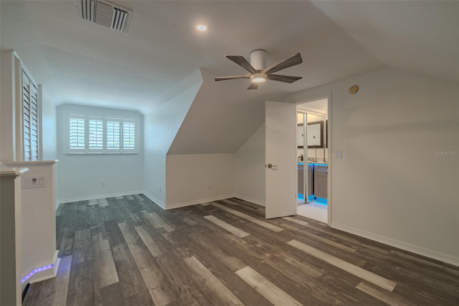 FAIRWAY PALMS A CONDO - Residential