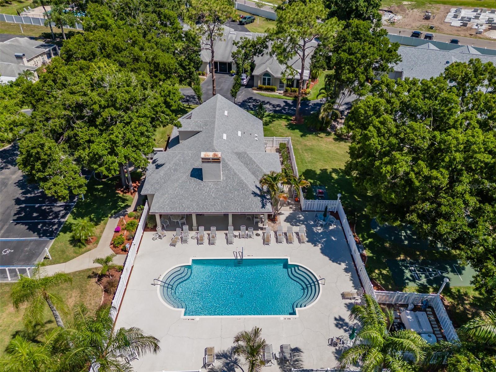 FAIRWAY PALMS A CONDO - Residential