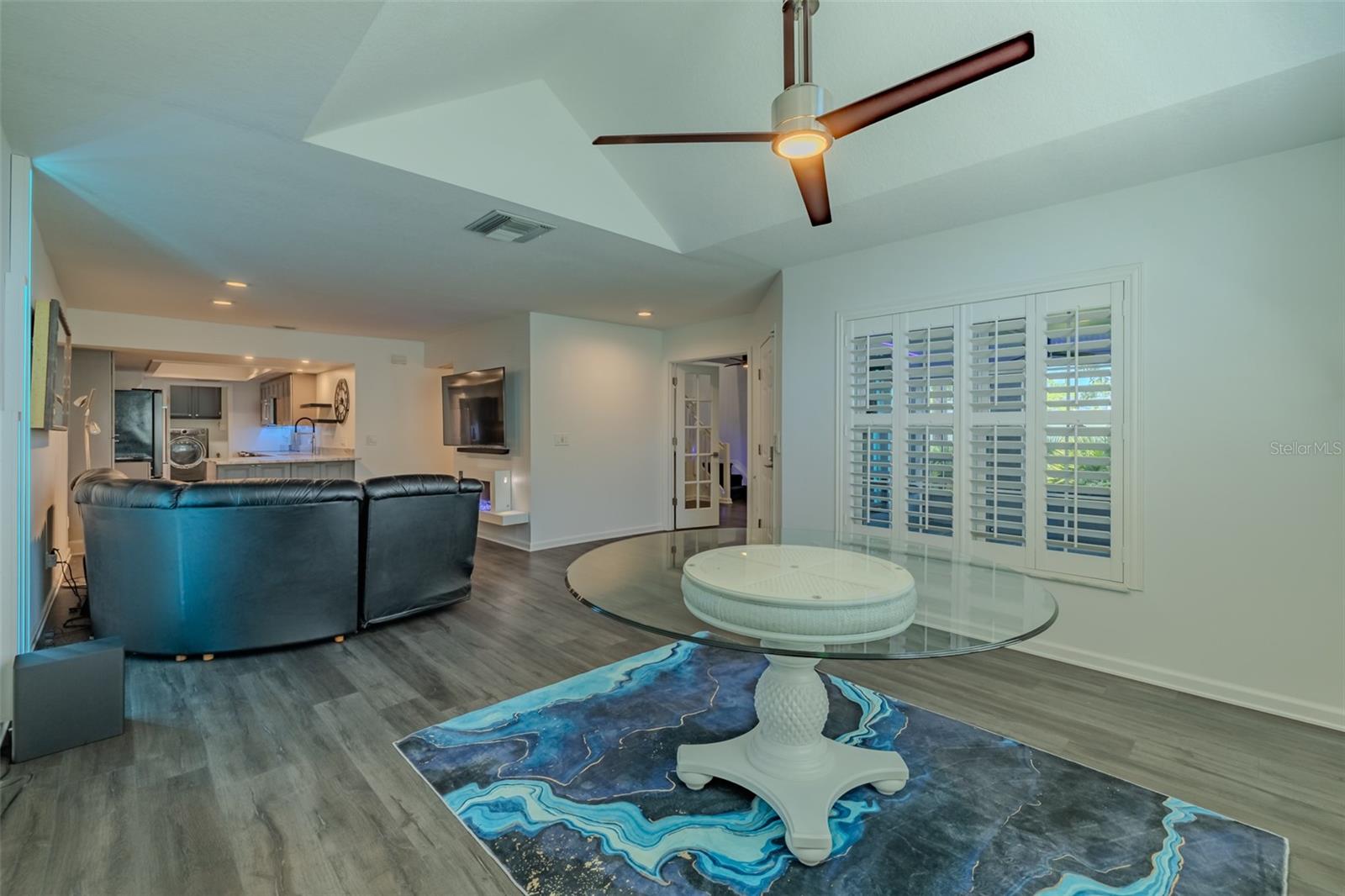 FAIRWAY PALMS A CONDO - Residential