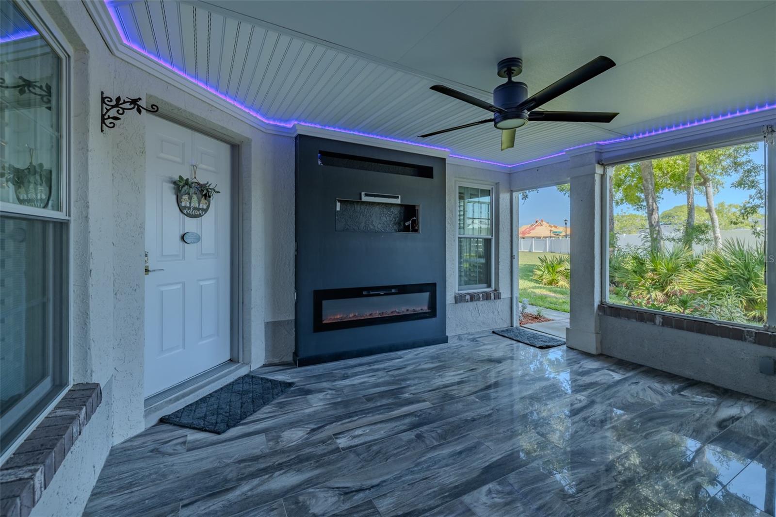 FAIRWAY PALMS A CONDO - Residential