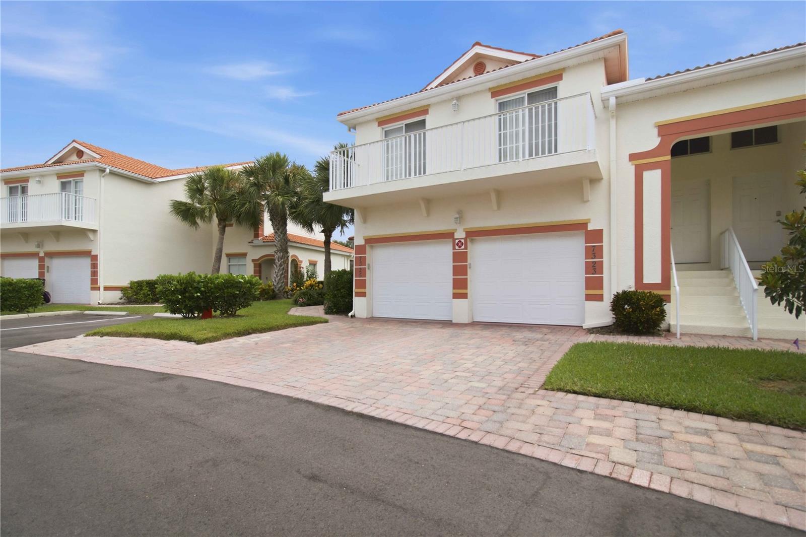 PALM GROVE - Residential