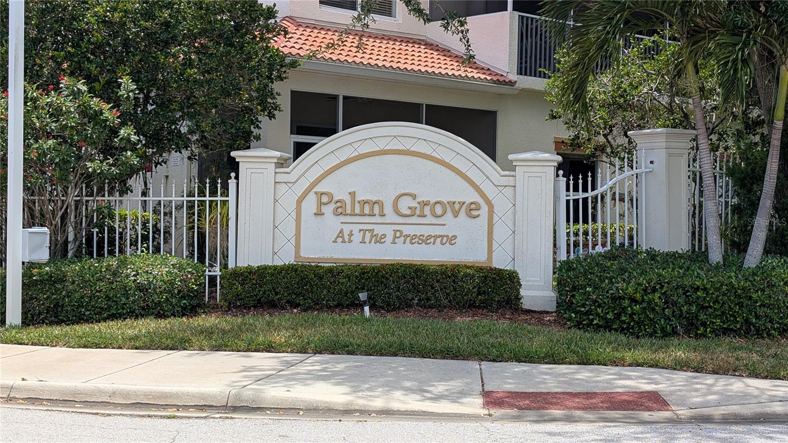 PALM GROVE - Residential