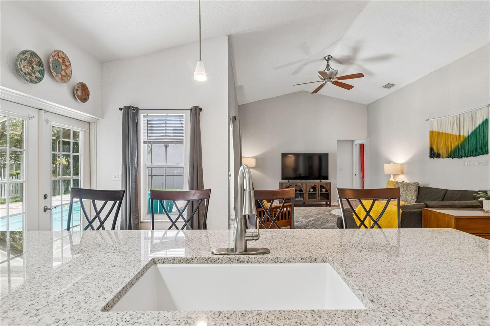 PIPERS MEADOW - Residential