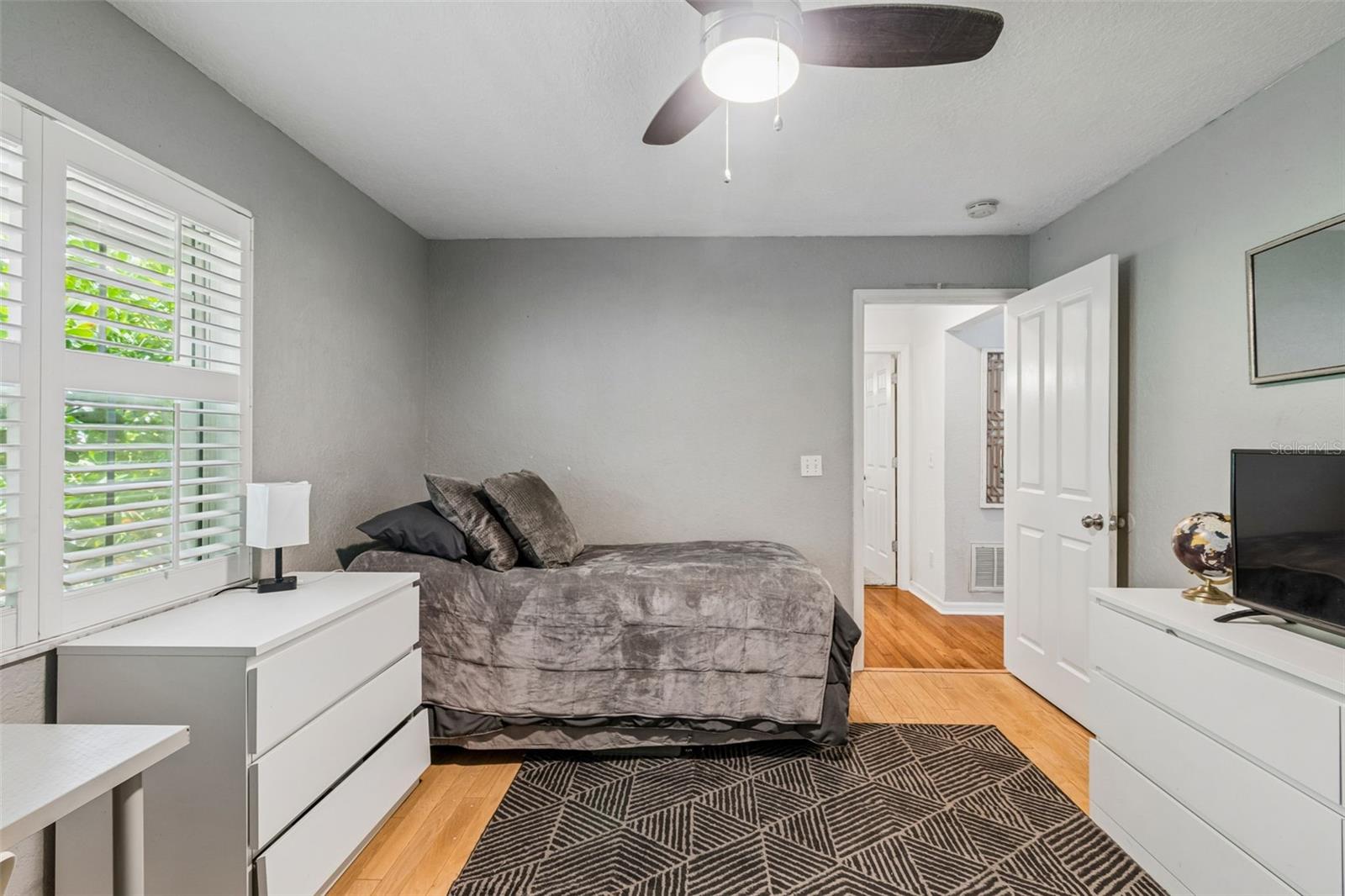 PIPERS MEADOW - Residential