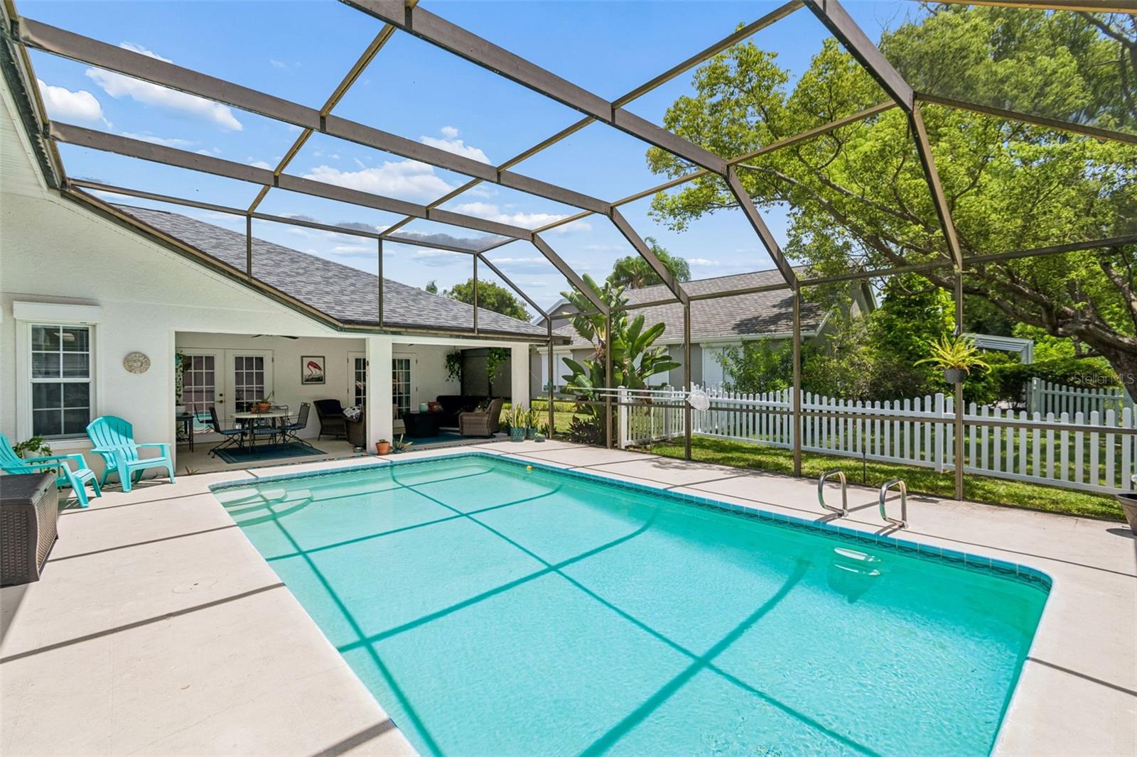 PIPERS MEADOW - Residential