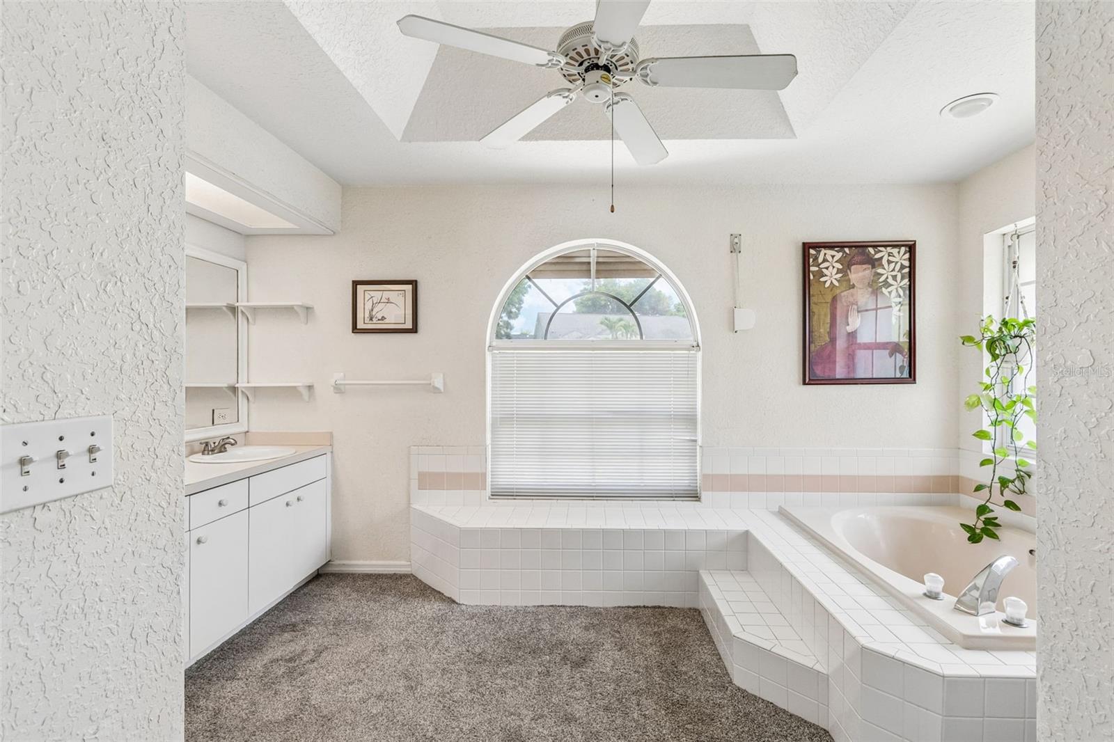 PIPERS MEADOW - Residential