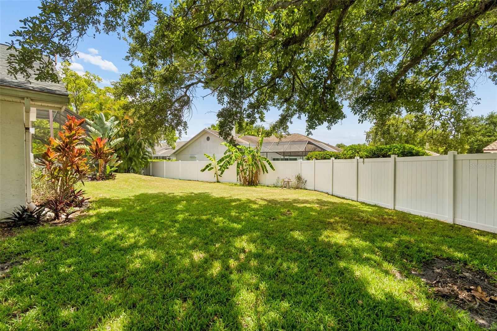 PIPERS MEADOW - Residential