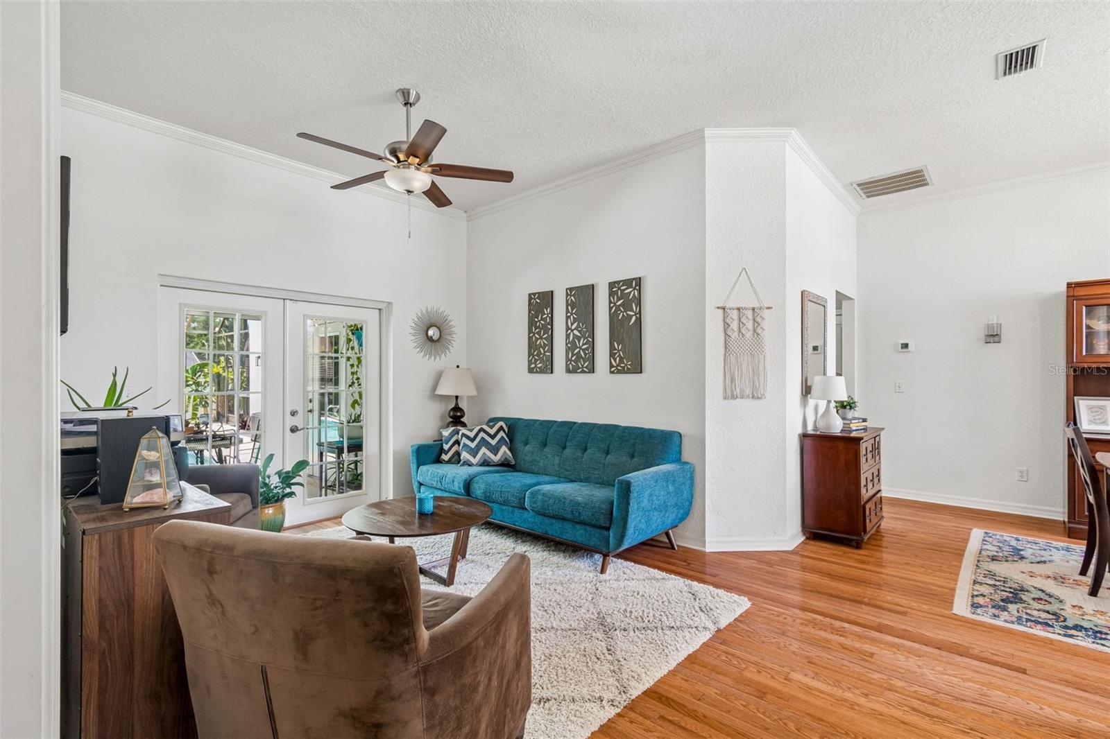 PIPERS MEADOW - Residential