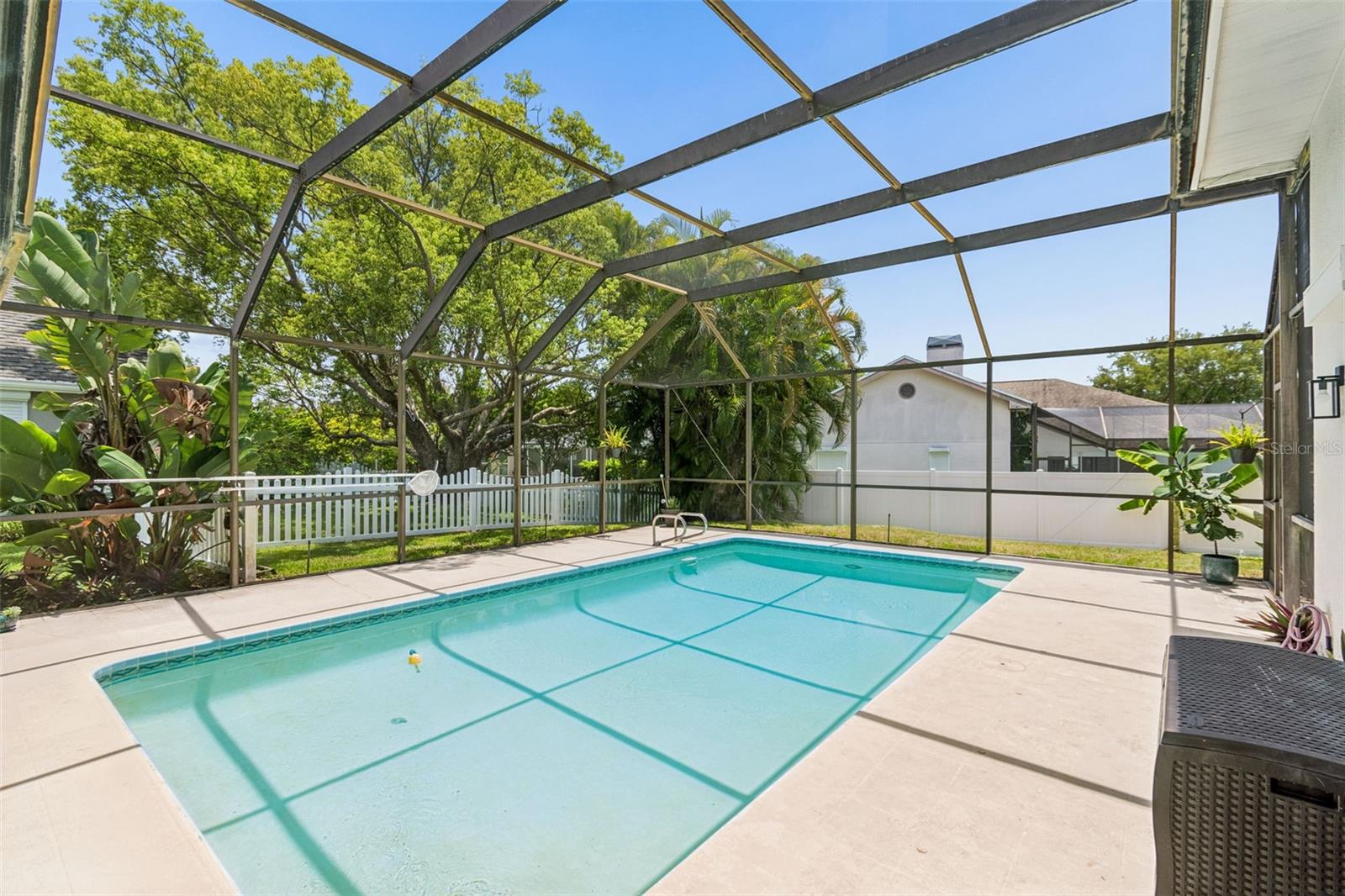 PIPERS MEADOW - Residential