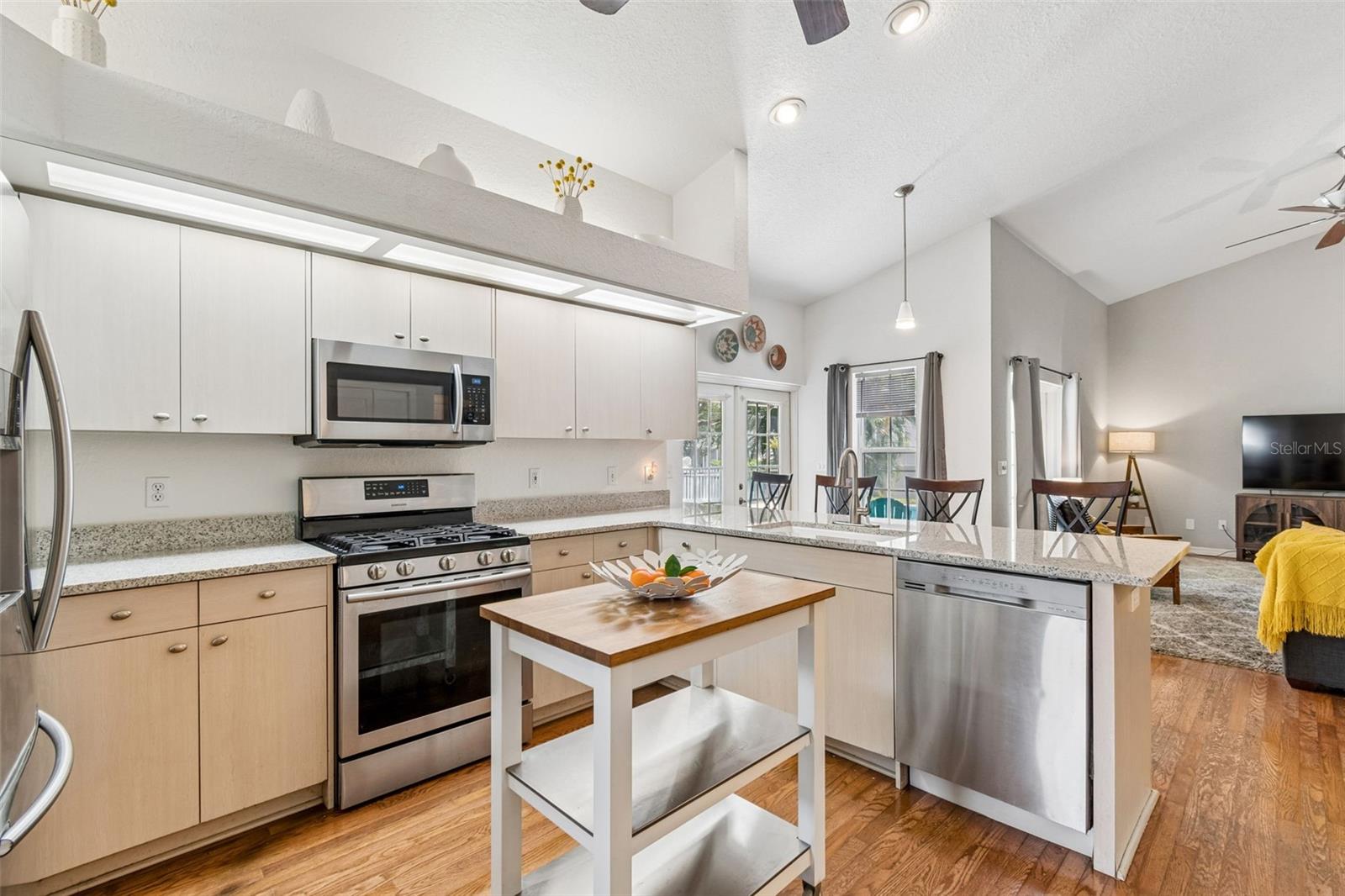 PIPERS MEADOW - Residential