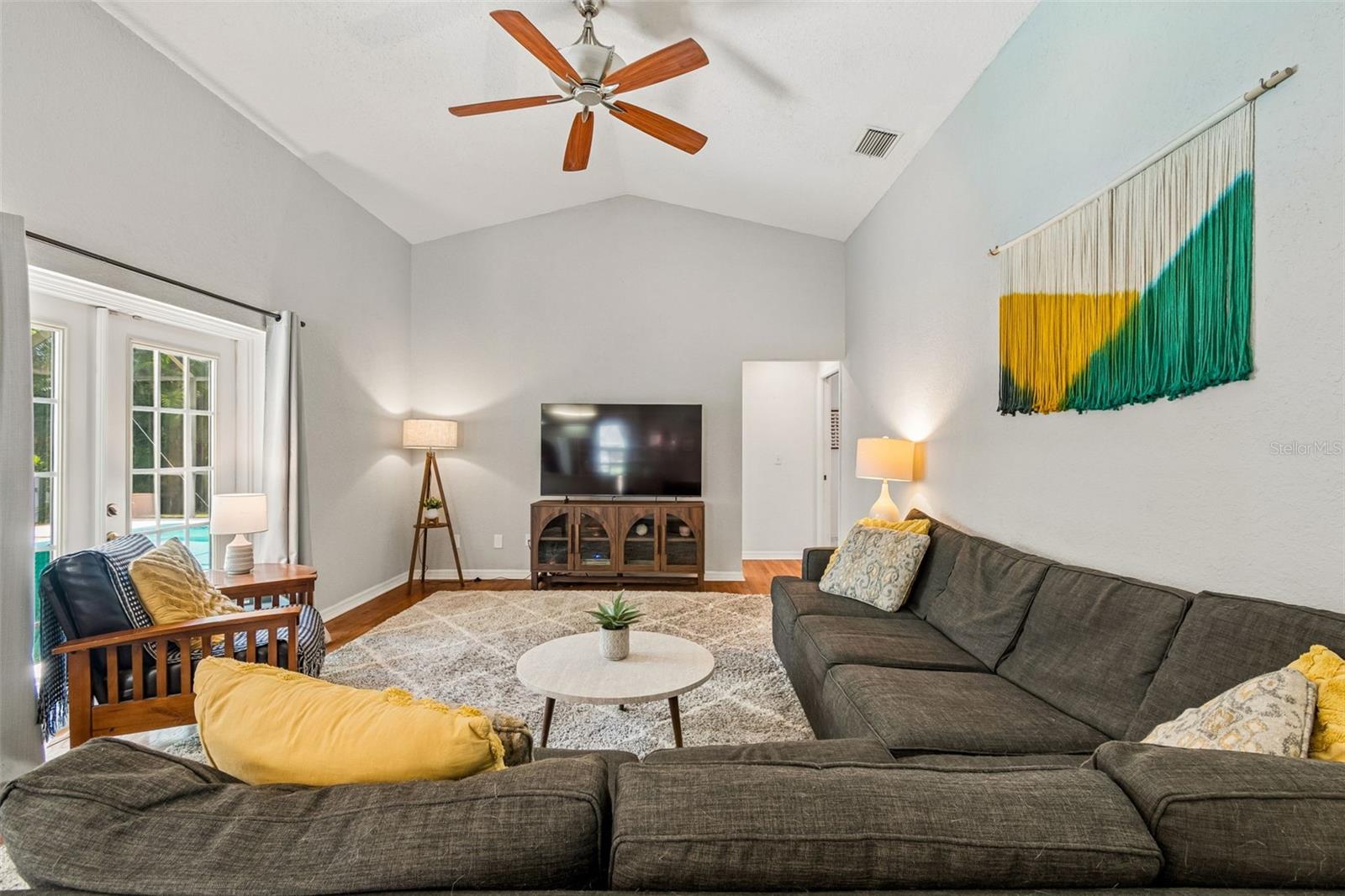 PIPERS MEADOW - Residential