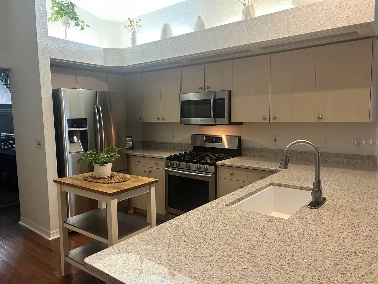 PIPERS MEADOW - Residential