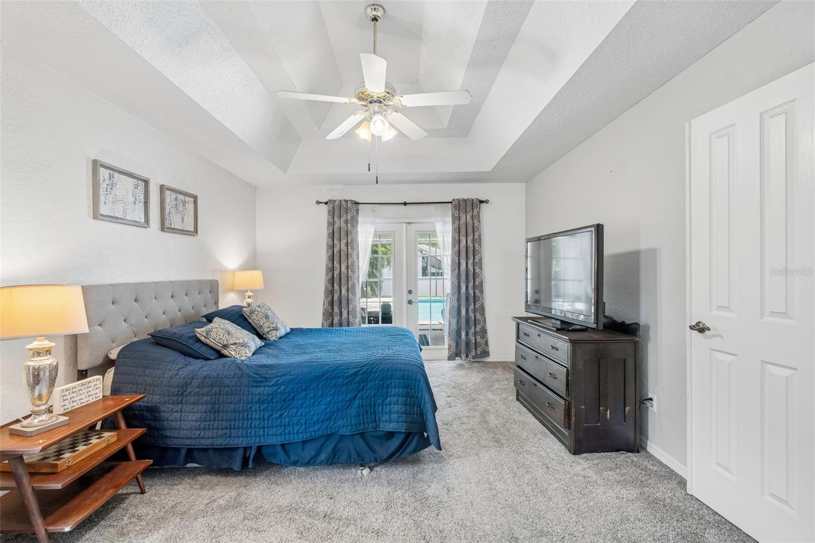 PIPERS MEADOW - Residential