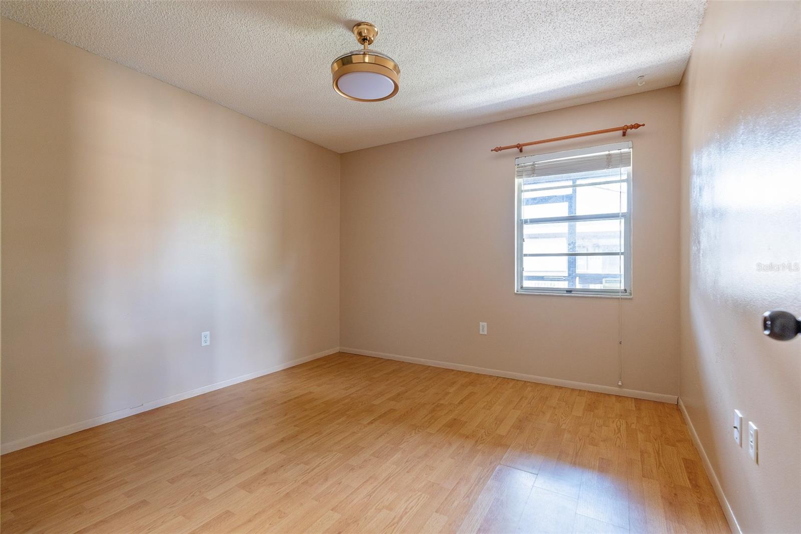 MIRROR LAKE SEC 3 - Residential