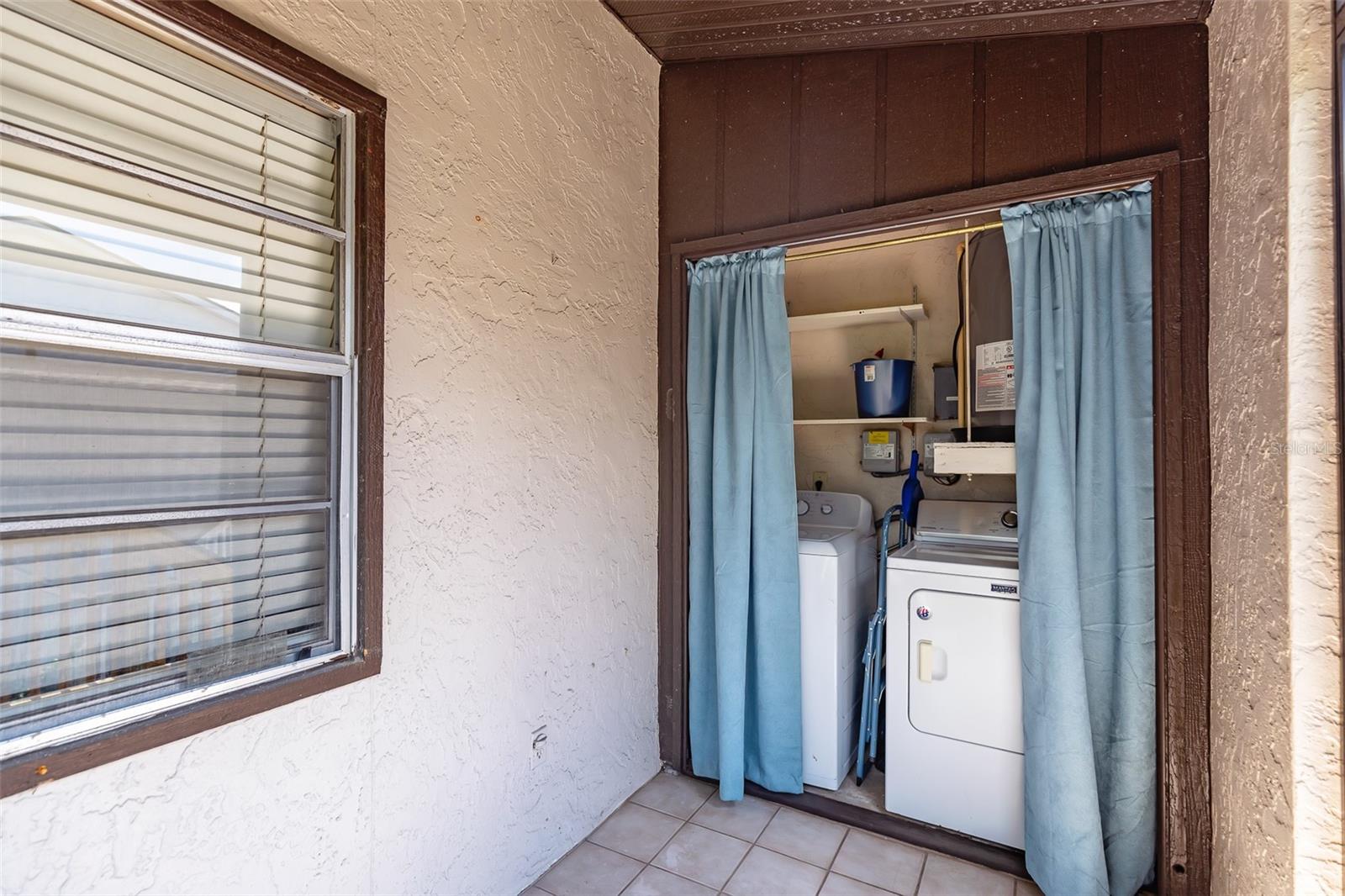 MIRROR LAKE SEC 3 - Residential