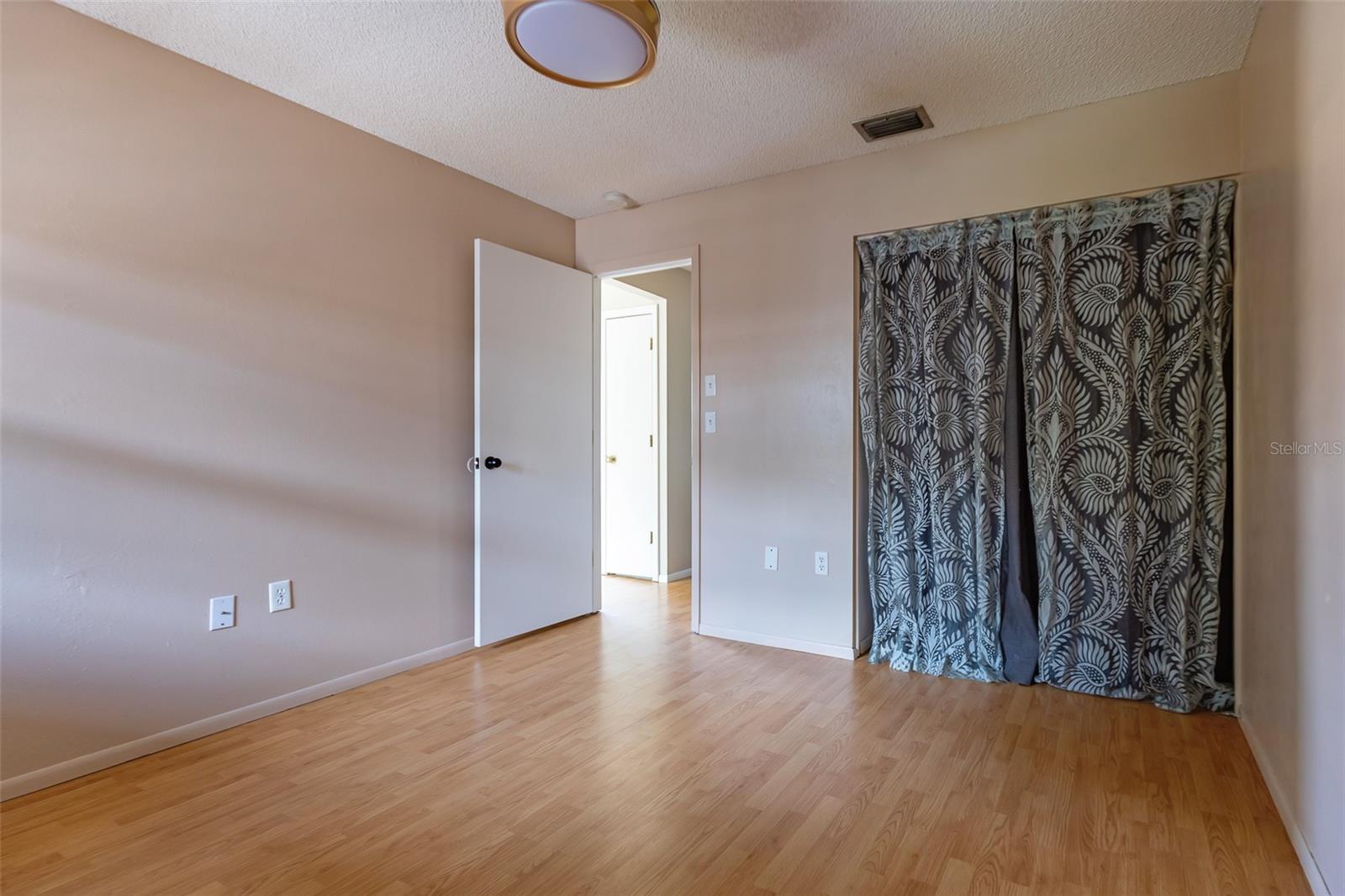 MIRROR LAKE SEC 3 - Residential