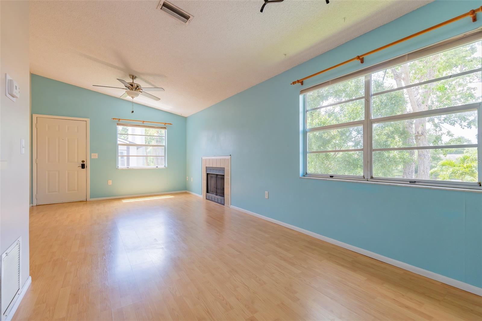MIRROR LAKE SEC 3 - Residential