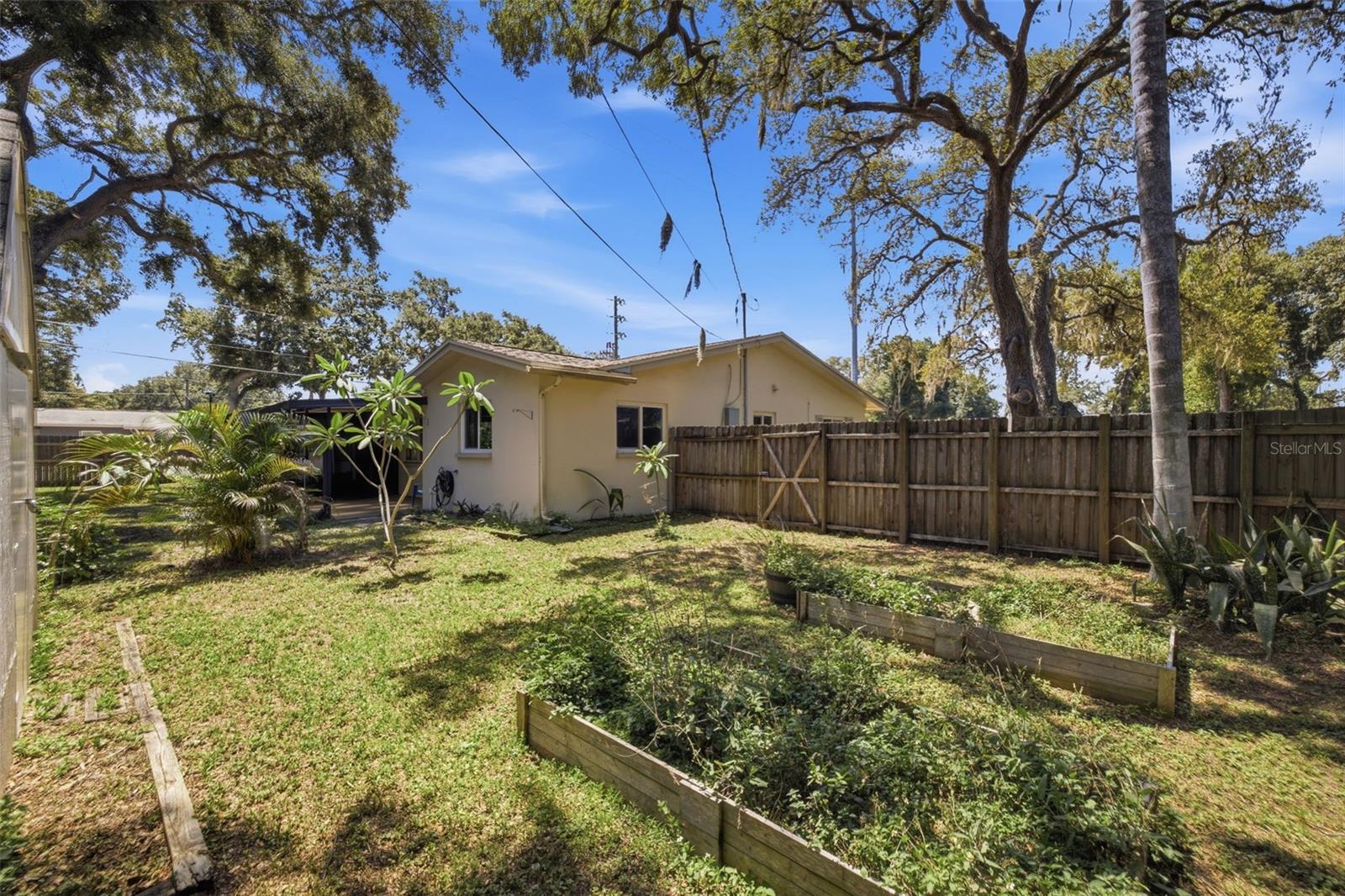 KNIGHTS ACRES - Residential