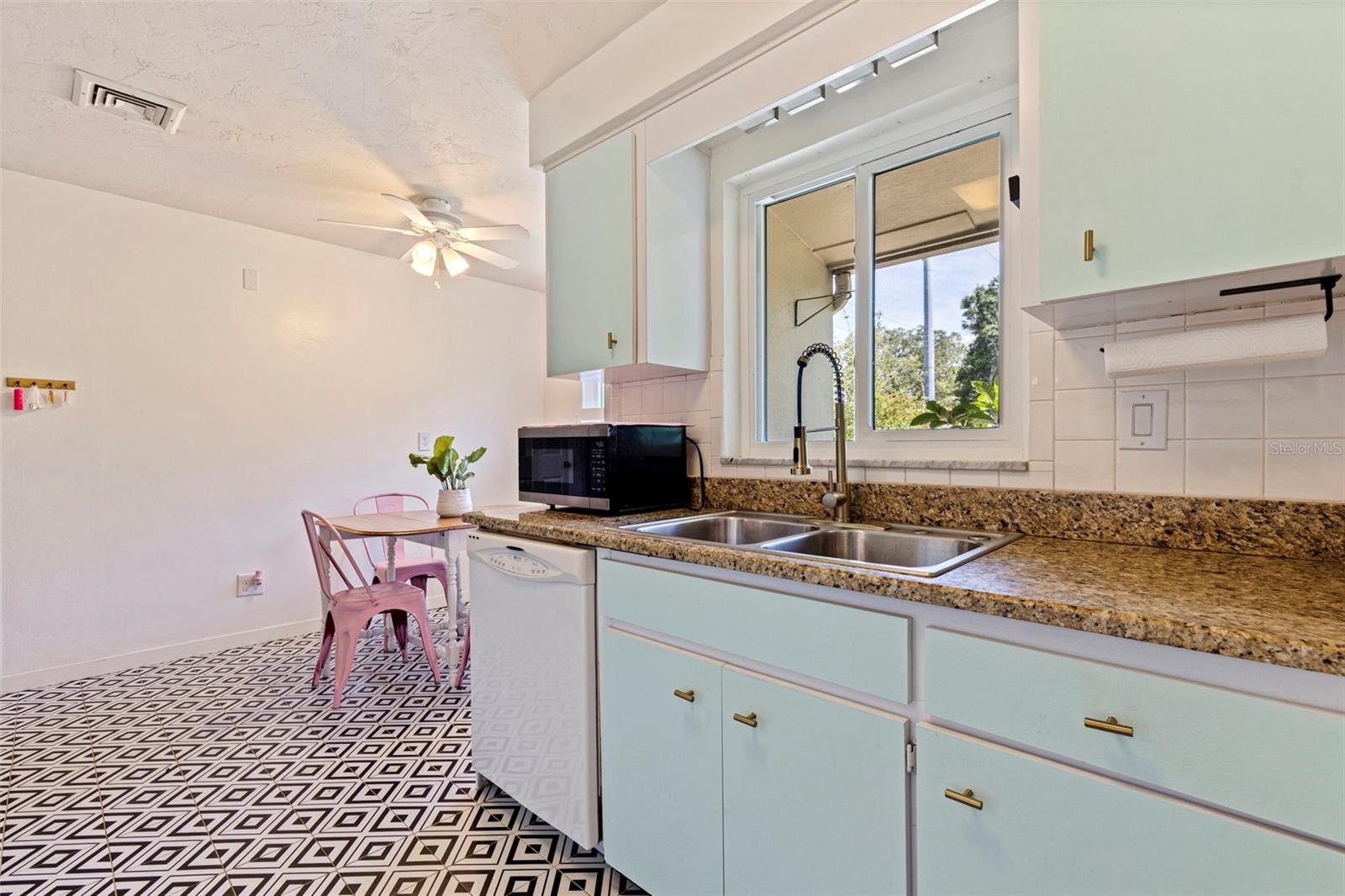 KNIGHTS ACRES - Residential
