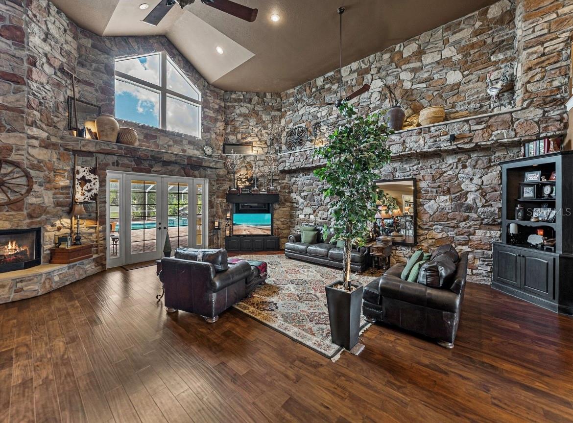 HOWEY W J LAND STARR LAKE - Residential