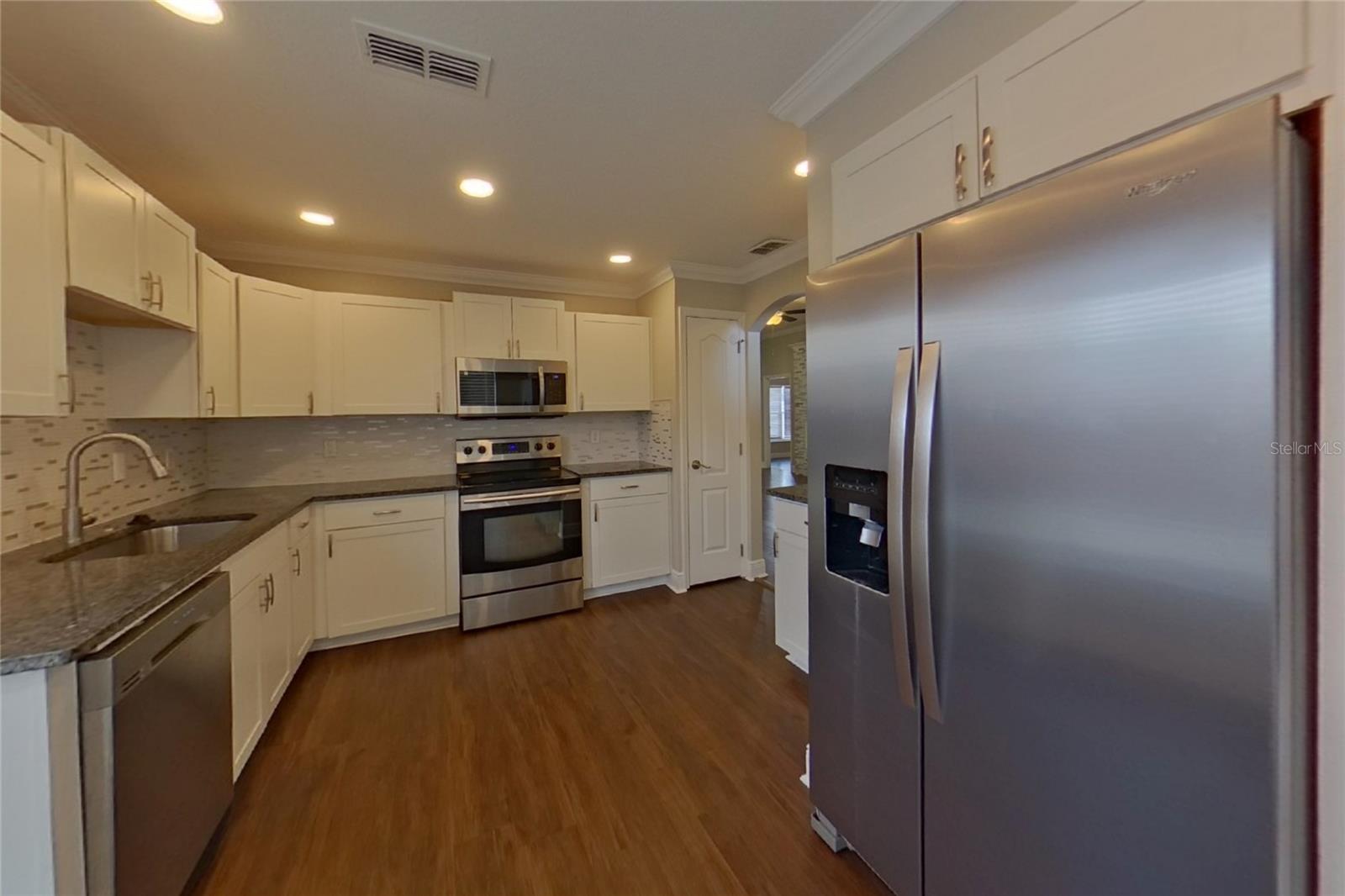 MISSION PARK PH I SUB - Residential Lease