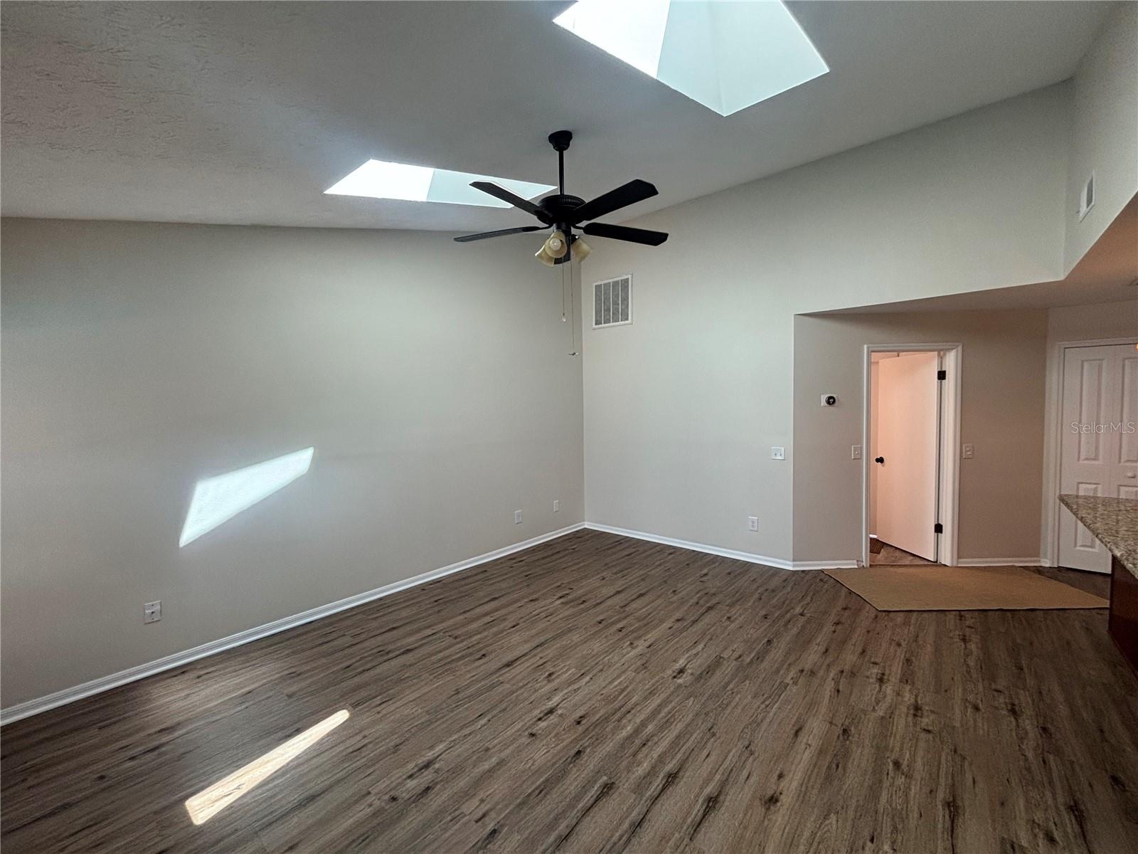 BLOOMINGDALE SEC W - Residential